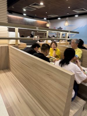 More seating   at Saute Sushi 素特•素司 in Central Singapore