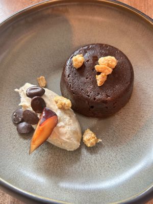 Mi cuit au chocolat et à la cacahuète   at Le Very'table  in Lunel