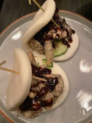BAO SLIDER - chick'n fried mushrooms at PLANTA Queen in New York City