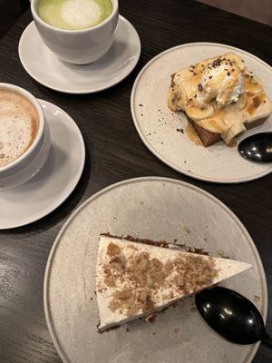 Banana pudding, carrot cake, oat latte, matcha latte  at PLANTA Queen in New York City