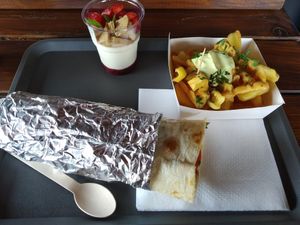 Doner with fries and cheesecake at Bobu Bob in Ljubljana