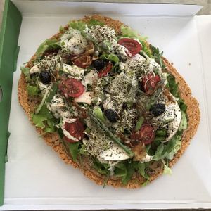 PIZZETTA cruda  at Le Singe Heureux in Lunel