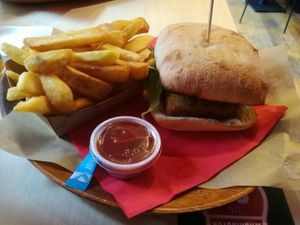 Hazelnut burger and fries with ketchup at Beastie Burgers in Ieper