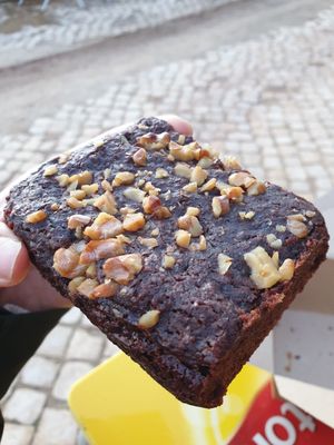 Vegan Brownie at Amour Soul Space in Ericeira
