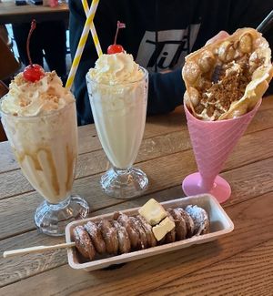 Milkshakes, poffertjes, bubble wafel at Foodbar de Zoetekauw in Enschede