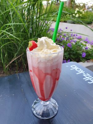 Strawberry mylkshake at Foodbar de Zoetekauw in Enschede