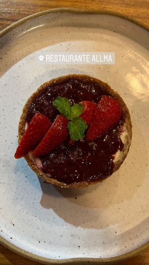 Delicia 🍓 #Veganuary at Allma Restaurante - Maybe closed in Rio De Janeiro