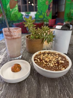 Arroz con leche chocolatoso, horchata de cacao, bombón de maracuyá   at Etnofood in Oaxaca