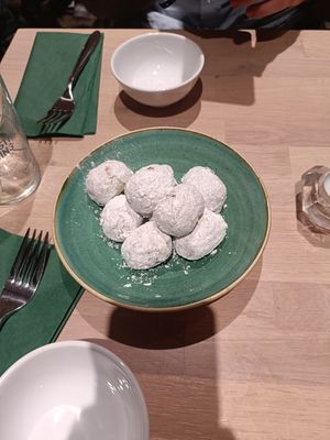 Biscoff mini-doughnuts at Pastan Bristol in Bristol