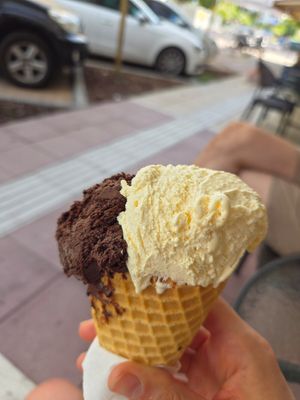  at Gelatiamo in Kalamata