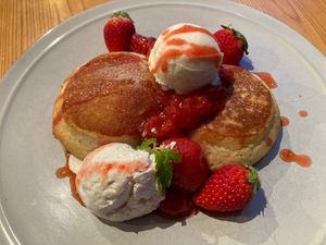 Seasonal pancakes (strawberries were in season when I visited) at AIN SOPH.Ginza in Tokyo
