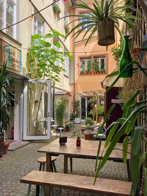 location at Cafe Hinterzimmer in Freiburg