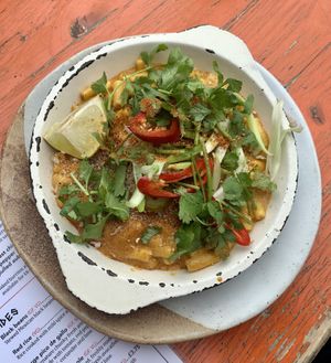 Vegan mac n cheese at Overdraft Craft Ale Bar in Winchester