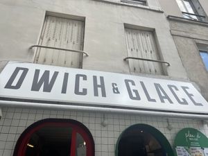 Outside  at Plan D - DWICH & Glace in Paris