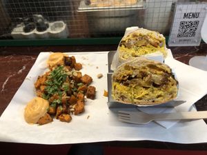 Jaune dwich with Sweet potatoes   at Plan D - DWICH & Glace in Paris