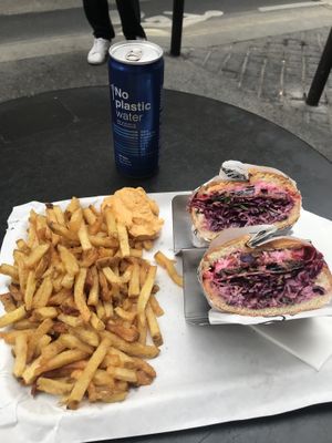Dwich violet   at Plan D - DWICH & Glace in Paris