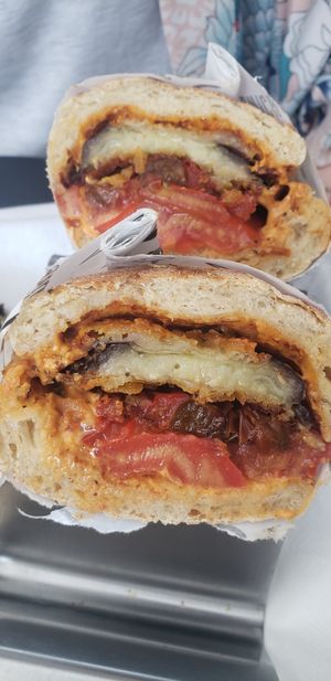 Dwich "rouge" at Plan D - DWICH & Glace in Paris