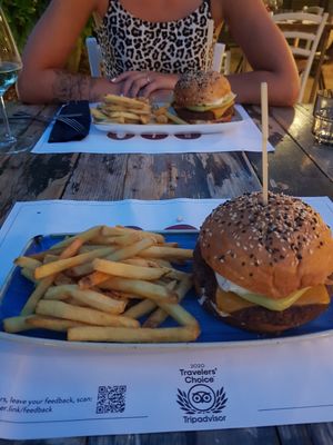 Vegan burger at Salt & Pepper in Medulin