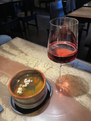 Jasmintee und Roséweine  at Citta in Hamburg