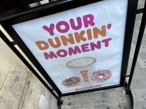 sign  at Dunkin' - Nieuwstraat in Brussels
