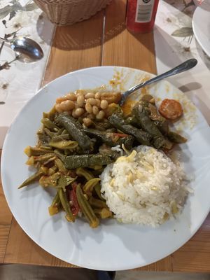 Mixed vegetarian plate   at Gozlemeci Sema in Fethiye