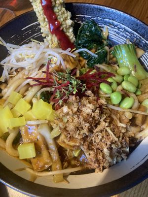 Pfanne mit Udon Nudeln  at Sen Lüneburg in Lueneburg