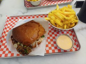  at Kitsune Burgers in Brussels