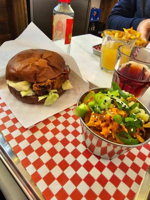 Burger tentsuyu et side kimchi 👌 at Kitsune Burgers in Brussels