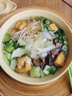 Canh Tofu at Oriental Soup House - Szervita tér in Budapest