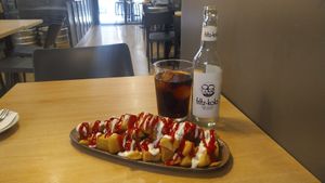 Bravas y Fritz kola at A Flama in Zaragoza