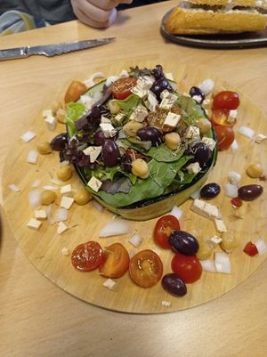 Ensalada mediterrània at A Flama in Zaragoza