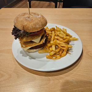 Double burger at A Flama in Zaragoza