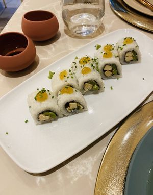 Uramaki tofu and asparagus 🍱 at Linfa in Milan