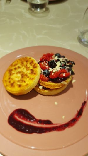 Pancakes ai frutti di bosco. at Linfa in Milan