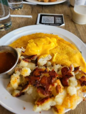 Vegan Spanish omelet with the sauce on the side #Veganuary at J's Diner in Hagerstown