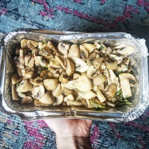 Mushrooms in white wine sauce at Vabene! Pizzeria & Aperitivo in Aachen