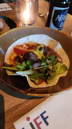 Let's go Mexico wrap met kidneybonen balletjes at Liff in Assen