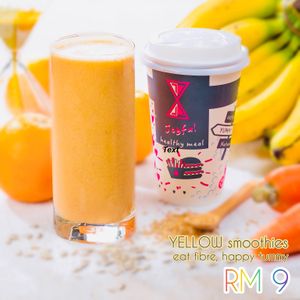 The most popular choice, yellow smoothie 🥳 at Moment of JOY in Semenyih