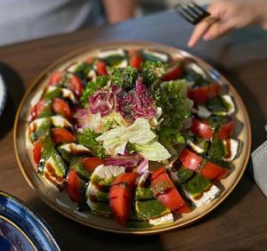 카프레제샐러드 at Retro33 - 레트로33 in Yongin