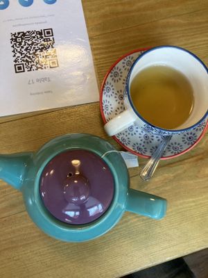 Tea Pigs tea  at m'Eating Point in Llangollen