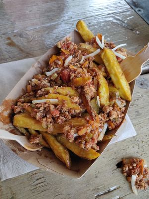 Fries with vegan Bolognese at Frittenlust in Bremen
