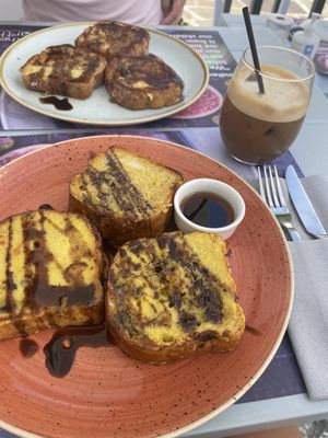 Vegan French toast   at Mother Earth in Mykonos