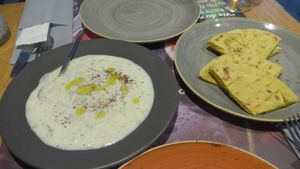 Tzatziki and pita bread at Mother Earth in Mykonos
