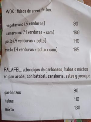 Carta promocional con precios at Punto y Come in Huatulco