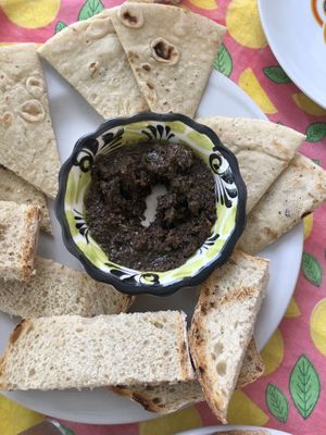 Pate de aceitunas   at Punto y Come in Huatulco