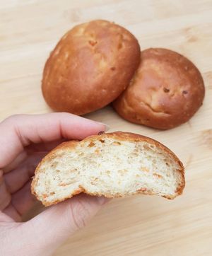 carrot rolls - inside at Dolmen Bakery - 돌멘베이커리 in Sinjeong