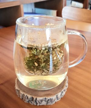 ginseng flower tea at Dolmen Bakery - 돌멘베이커리 in Sinjeong