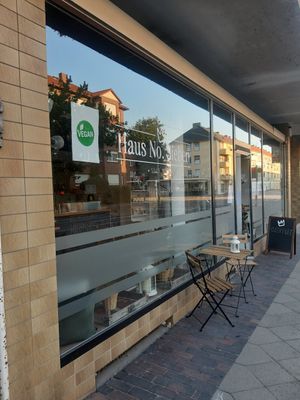 Restaurant von außen at Haus No. Sieben in Wilhelmshaven