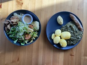  Bowl of the week & veganer Grünkohl + pinkel   at Haus No. Sieben in Wilhelmshaven