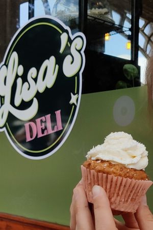 Cupcake at Lisa's Deli in Zwolle